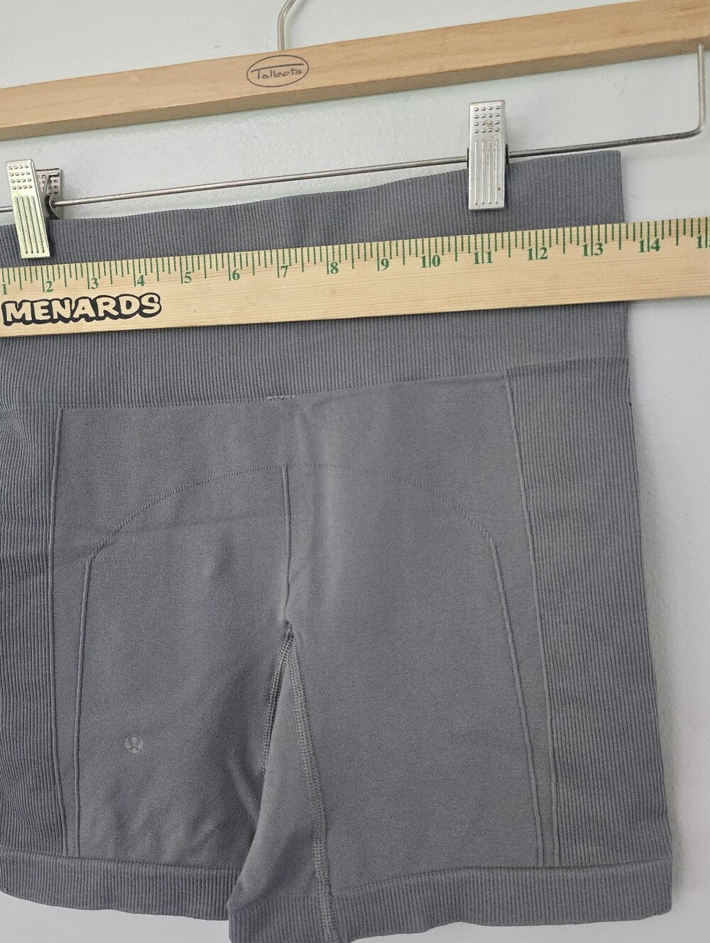 LULULEMON high-waist Gray Shorts Cycling Yoga Gym Running Size Small *read - Picture 5 of 7